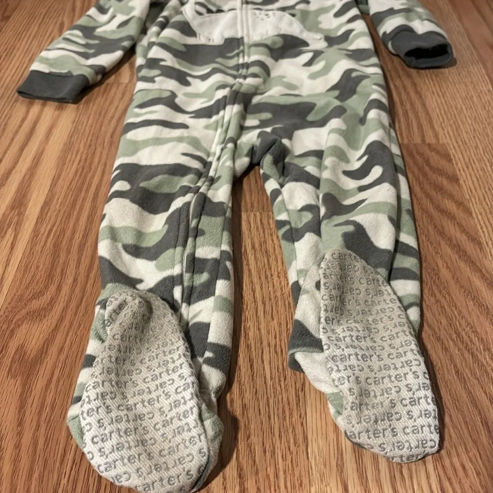 Carters 2T footie sleeper pajamas
